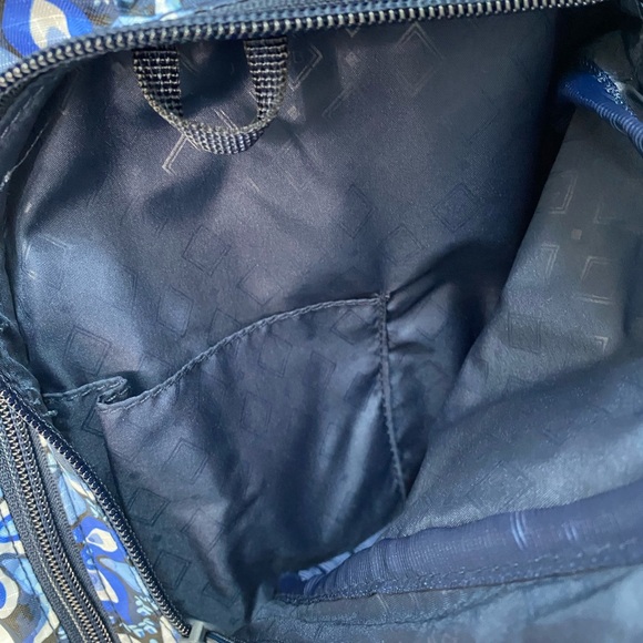 Vera Bradley Ripstop Sling Backpack in Raindrop Medallion NWT - Picture 4 of 10